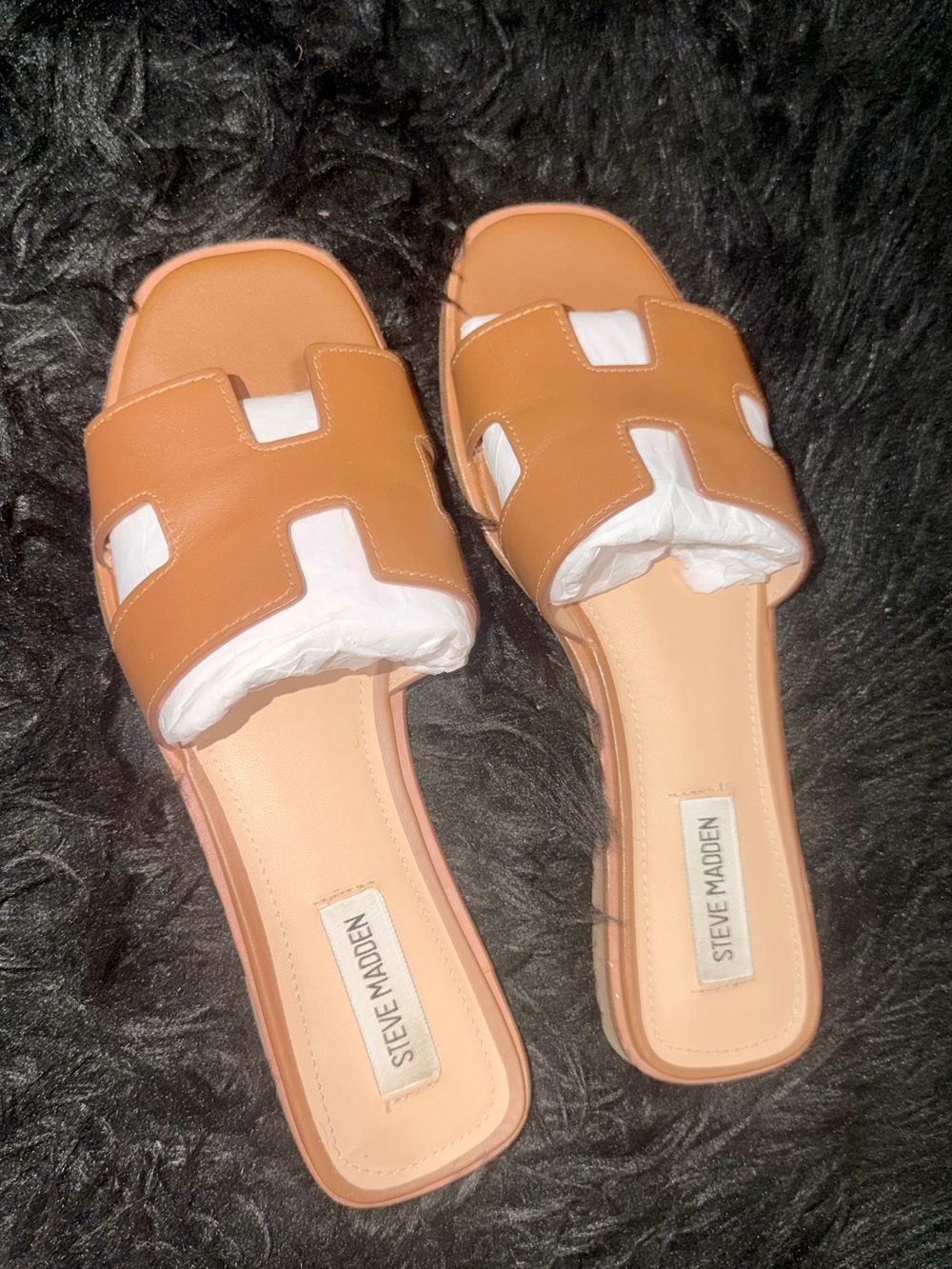 Steve Madden Cognac Slide Sandals - Picture 2 of 3